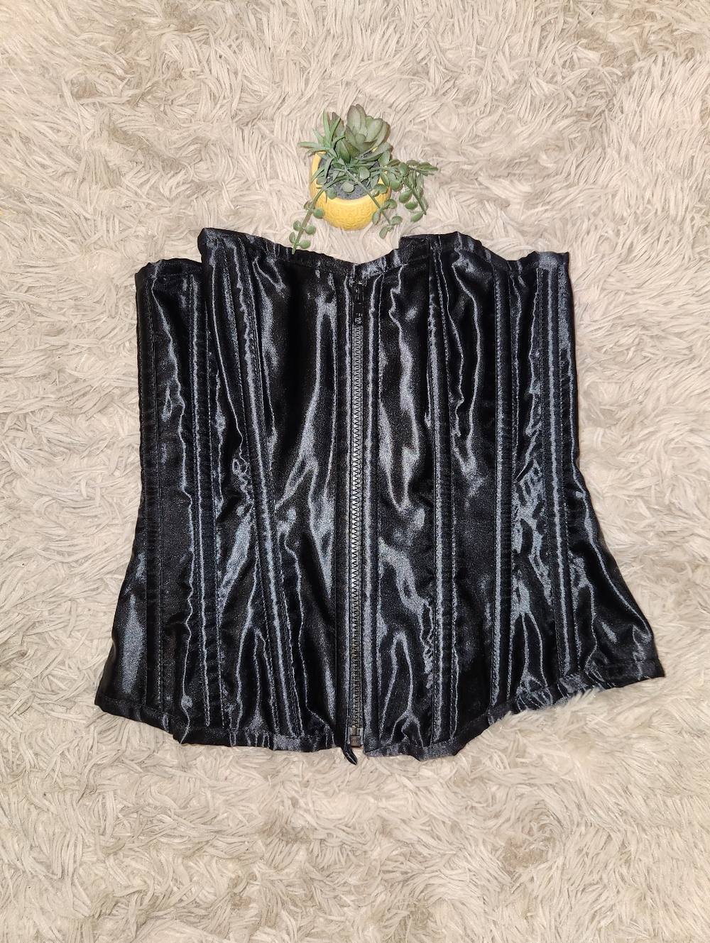 BURLESKA☆ Black Corset - Picture 2 of 4